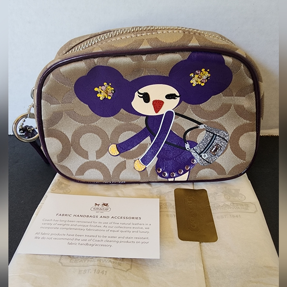 ✨️NWOT✨️ Coach Poppy Chan Cosmetic Case - Violette